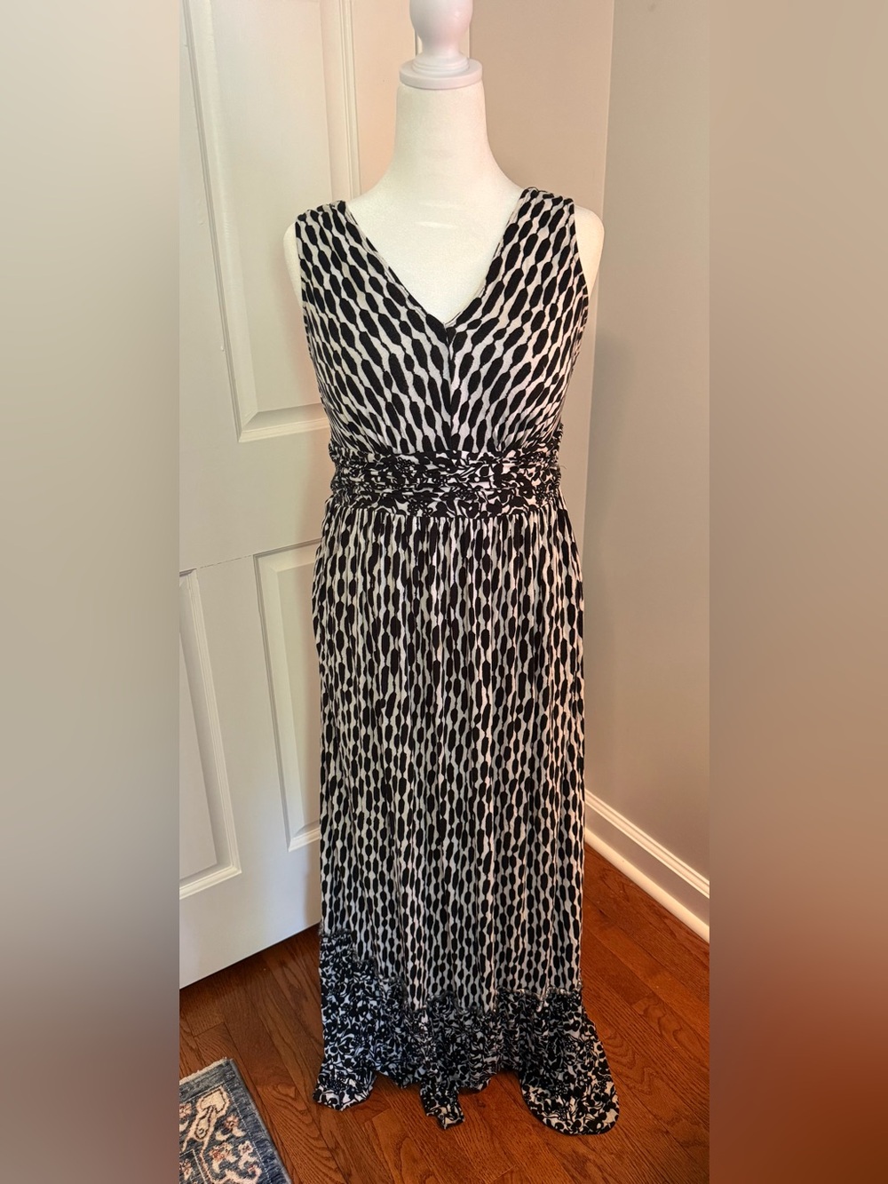 Tracy Reese Black and White V-Neck Printed Maxi Dress